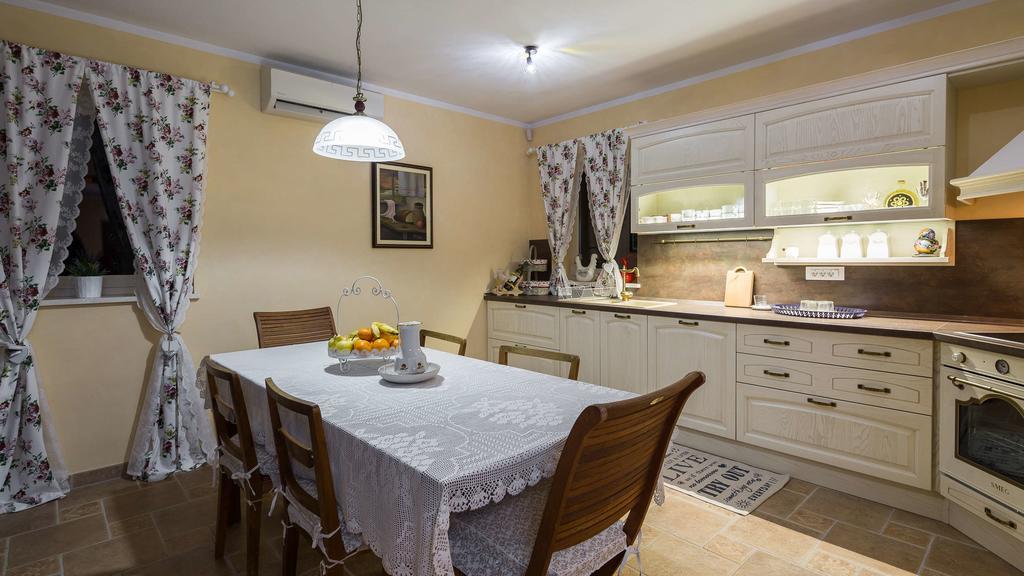Villa Stonegate Estate - Bonus, Dvije Vile Jedna Cijena! Opatija Bagian luar foto